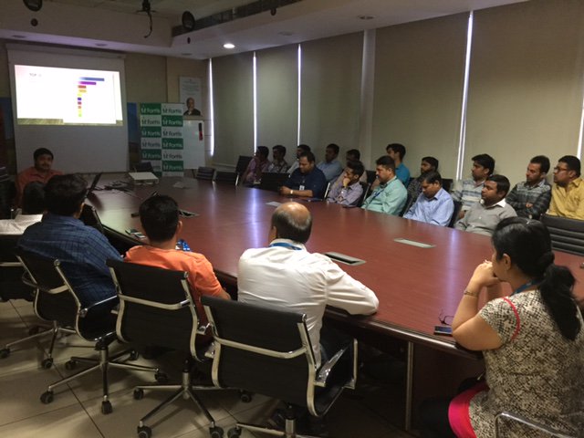 YogicNeurosurgn's tweet image. #worldhealthday2017 @reliancejio #photos of the #lectureinprogress on #healthyspine and #slowdown to prevent #Traumatic #brain #Injury ✌️