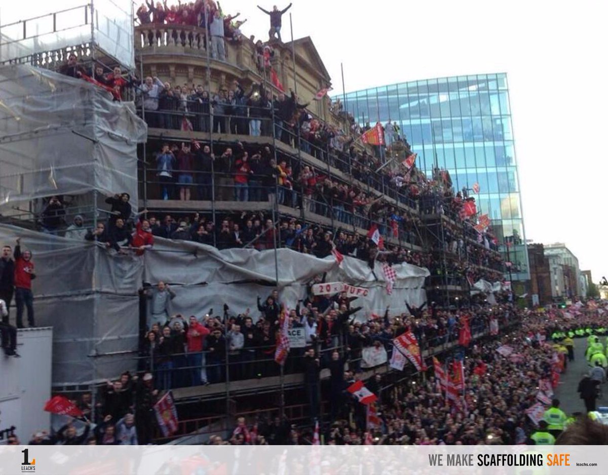 LeachsSafety's tweet image. #BuiltForStrength When scaffold is designed to bear heavy loads! Fans gain access to scaffolding unaware of dangers Do you remember the day?