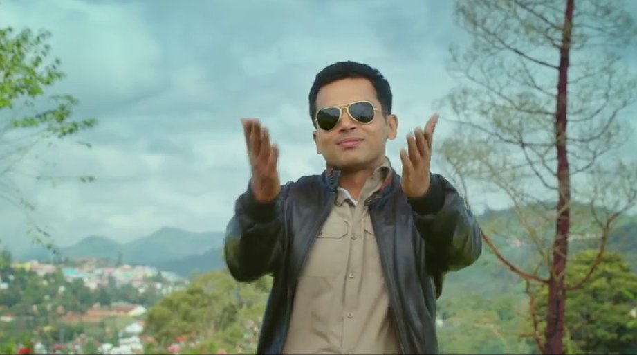 TamilCineTrends's tweet photo. Hw many admired never before seen charming #Karthi as #OfficerVC through #Maniratnam 's #Classic #Love story #KaatruVeliyadai
#TCT https://t.co/L1qLOKTKxf