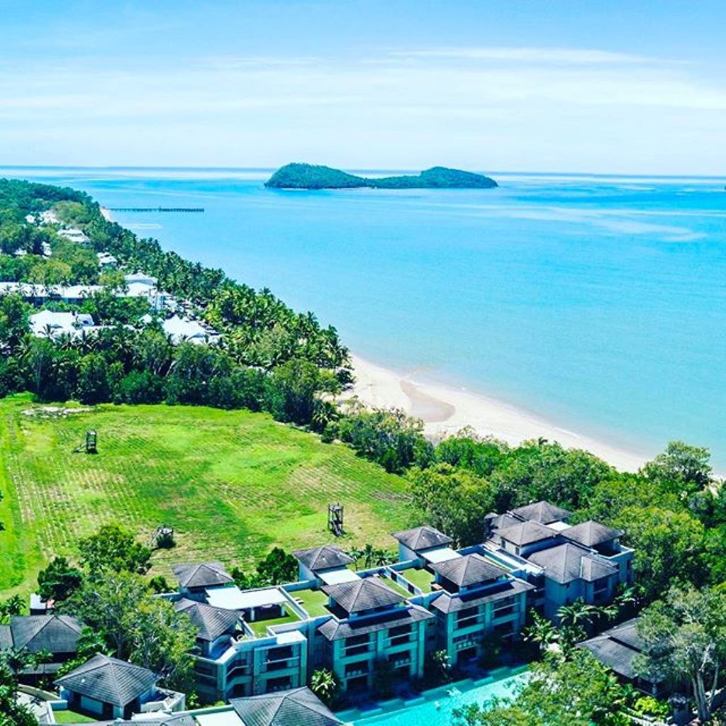 pullmanpalmcove's tweet photo. #Amazing aerial shot of Palm Cove.
We really are #blessed with a special slice of paradise 

Image via @visitpalmcove on instagram https://t.co/iarQ8jlcl4