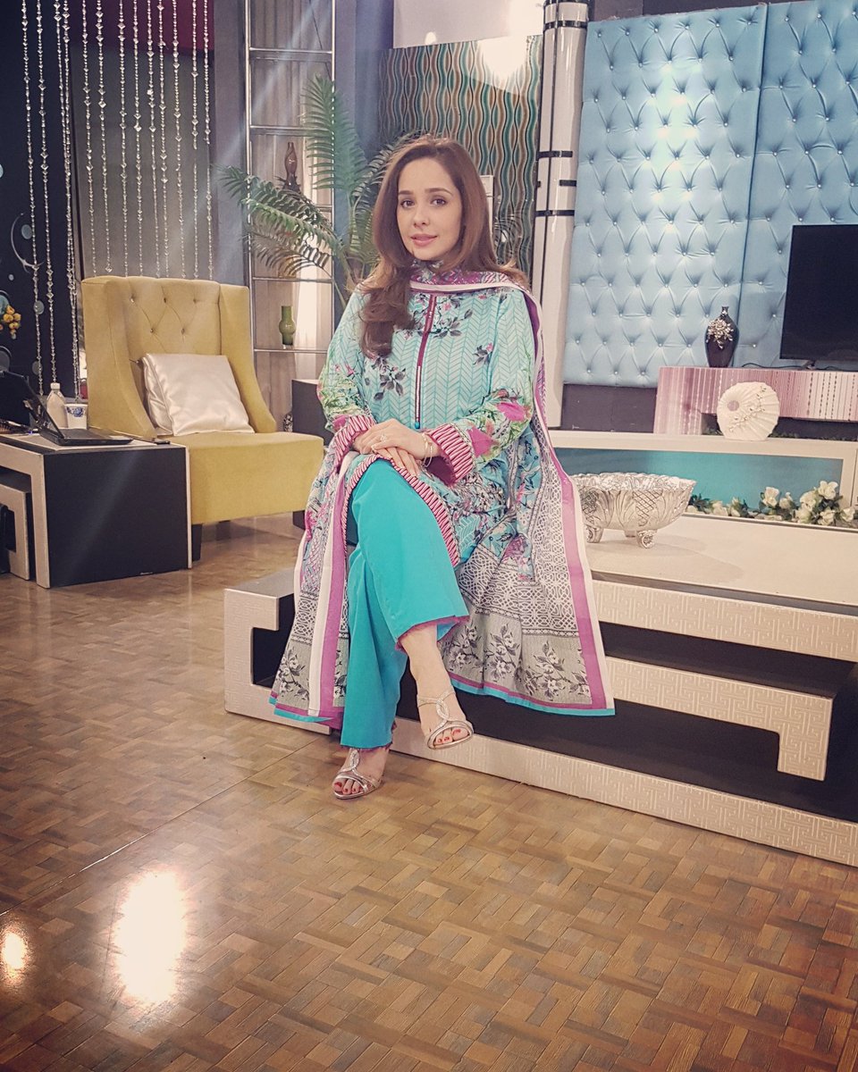 Today on Morning with Juggun wardrobe by @floracollections #juggunkazim #morningwithjuggun #ptvhome