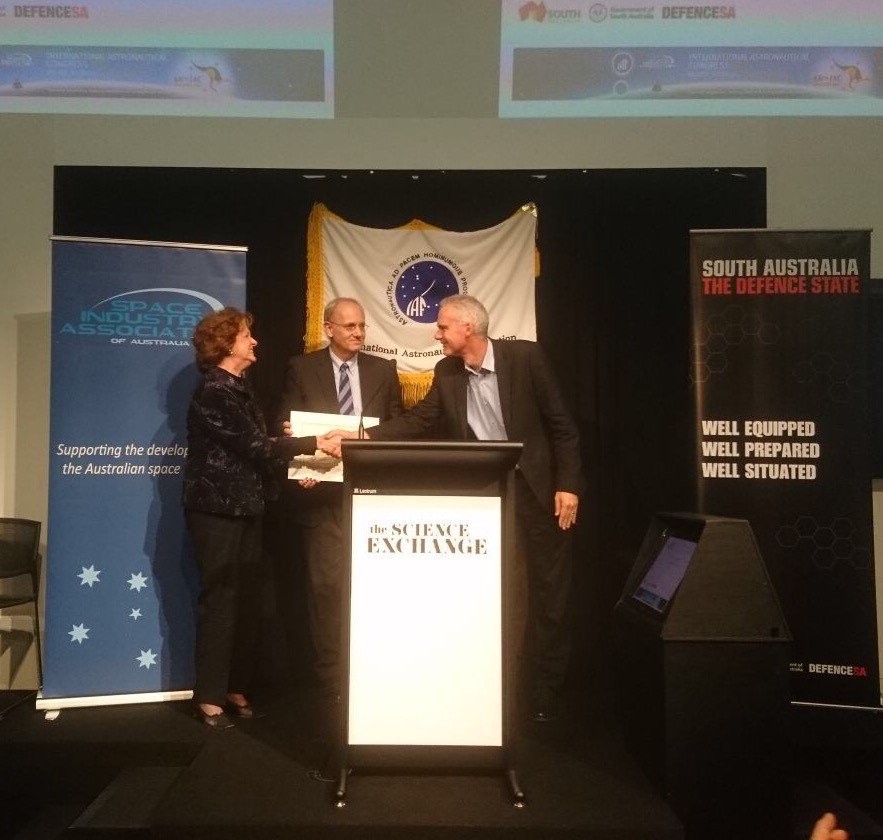 iafastro's tweet photo. IAF President & IAF VP for Global Membership Development present the certificate to @UniversitySA who became member at #IAC2016 Guadalajara https://t.co/PcXR9FhYSm