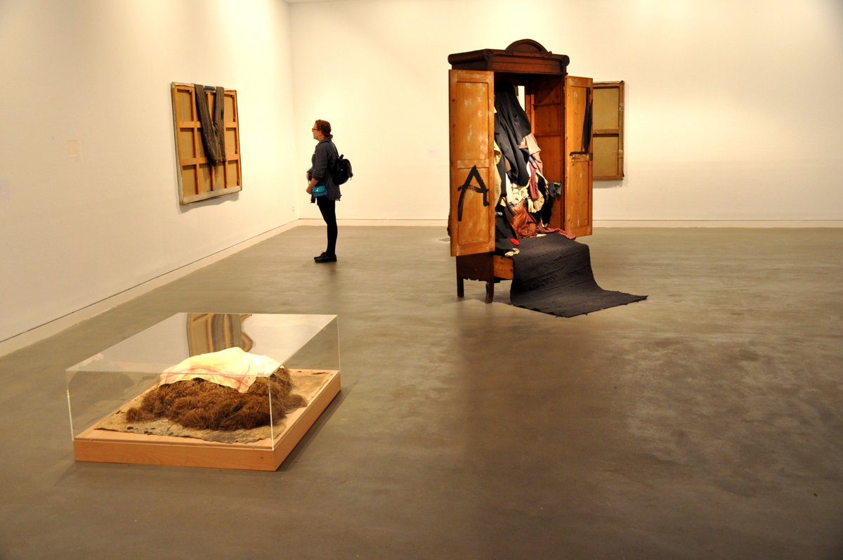 MuseuTapies's tweet photo. Antoni Tàpies. Objects | #Exhibition 
Fundació Antoni Tàpies museum, #Barcelona  
+ info: https://t.co/WpT1SaO4ww 

#Tàpies #アート #art #kunst https://t.co/fA36b51BnX