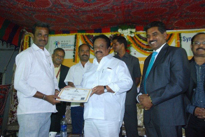 MSDESkillIndia's tweet photo. Jithender Reddy, MP, inaugurated a multi-skill #PMKK center in Mahbubnagar, Telangana. #ISupportSkillIndia @RajivPratapRudy @PMOIndia https://t.co/Ns8gMJsyPF
