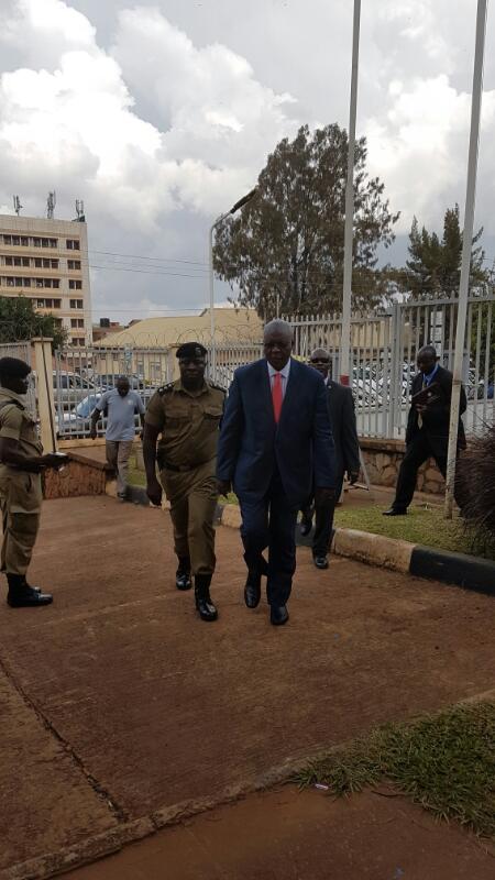 JudiciaryUG's tweet photo. The Chief Justice inspects the guard of honour at Buganda Road Court #CourtOpenDay https://t.co/waWdwYVRFQ
