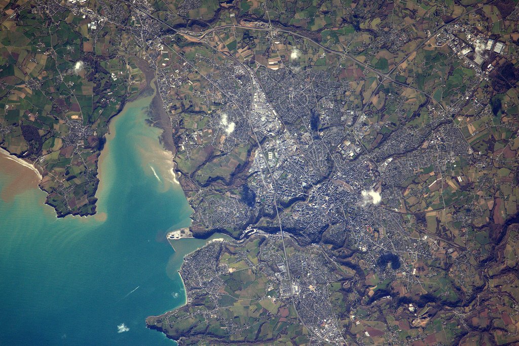 St. Brieuc in Brittany.. What I would give for a galette with cidre! flic.kr/p/RPQtuJ #proxima