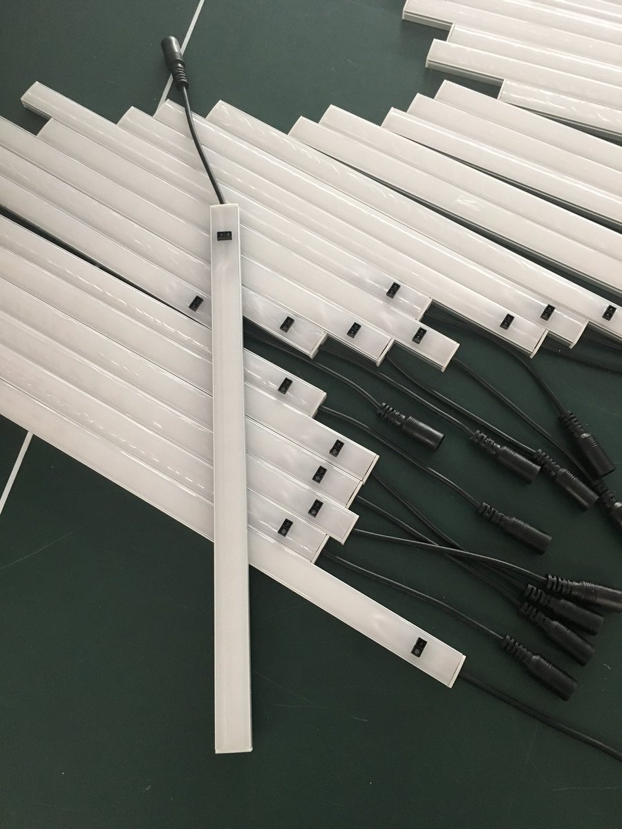 LED slim Profile with sensor for cabinet light