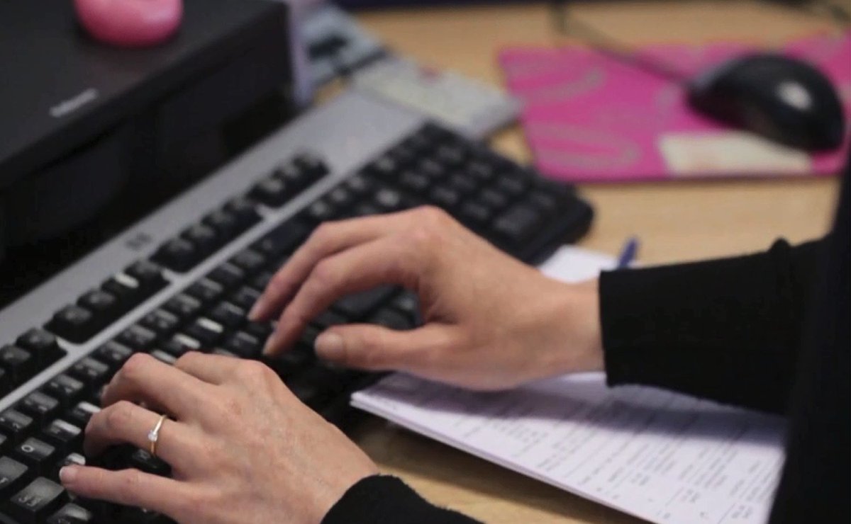 Need a simple U-value calc or some general insulation advice? Contact our friendly specification support teams today ow.ly/2Gsj30aJYil