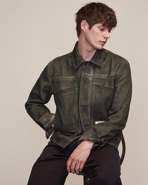 TheChicGeekuk's tweet photo. Love this - Hot List The Welder Jacket https://t.co/AksGBKWmjj @InsideJigsaw @JigsawMenswear #rawstate https://t.co/eYc7esBc5S