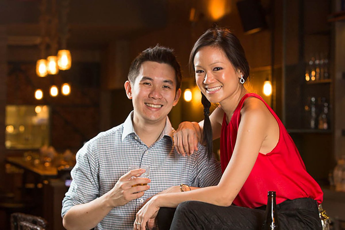 drinkmagasia's tweet photo. What do you do when a world's best bar (@EmployeesOnlySG, no less) opens up next to you? Here's what this owner did: https://t.co/d5P2Iox1r0 https://t.co/rg1OYD1OD9