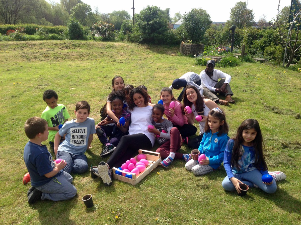 XanaLua1's tweet photo. Easter Egg Hunt fun at Harmony Gardens 💛Broadwater Farm! For more info on events, programmes &amp; volunteering contact: info@back2earth.org.uk https://t.co/JMJy298u7r