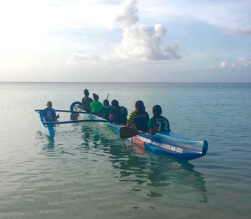 GuamPDN's tweet photo. Sanchez High paddling team is wearing green in honor of JFK student paddler who died yesterday https://t.co/VsDwwOPAFO