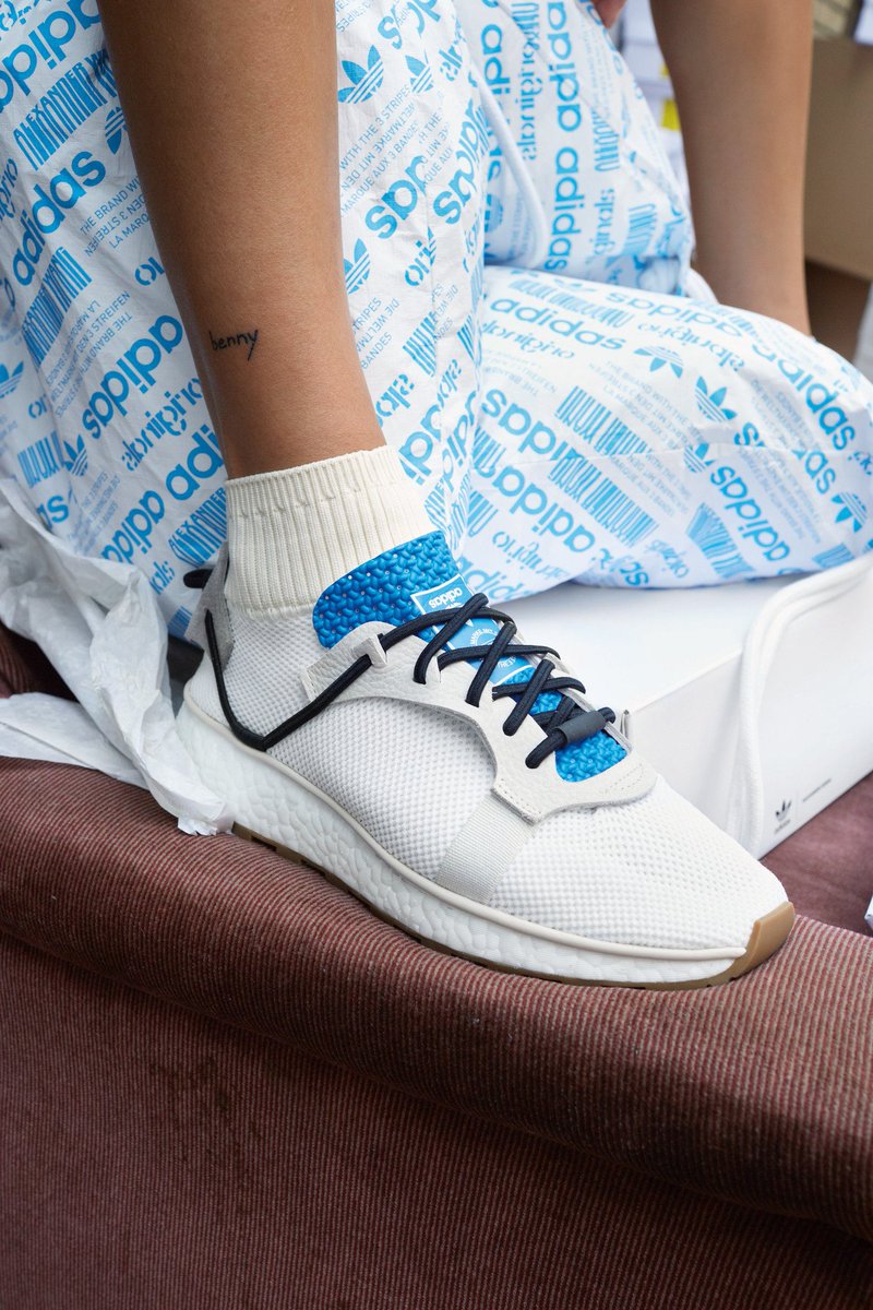 fullress's tweet photo. 4/15ドロップ！
adidas Originals × Alexander Wang (アディダス オリジナルス アレキサンダー・ワン)
https://t.co/tI01syiJGx
#adidasOriginalsxAW https://t.co/JXLILHn7jN