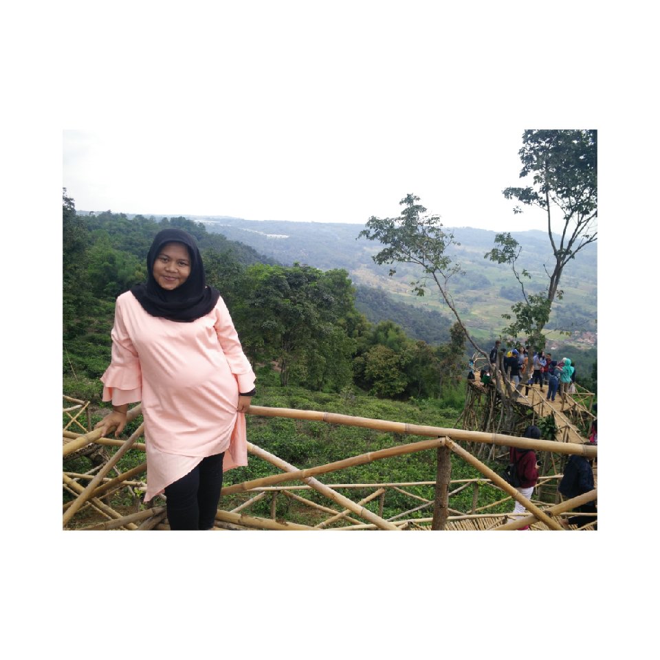 VinaTFZH's tweet photo. #babyMoon #Purwakarta #BukitPanenjoan😘😘 https://t.co/6cL9I0iL5X