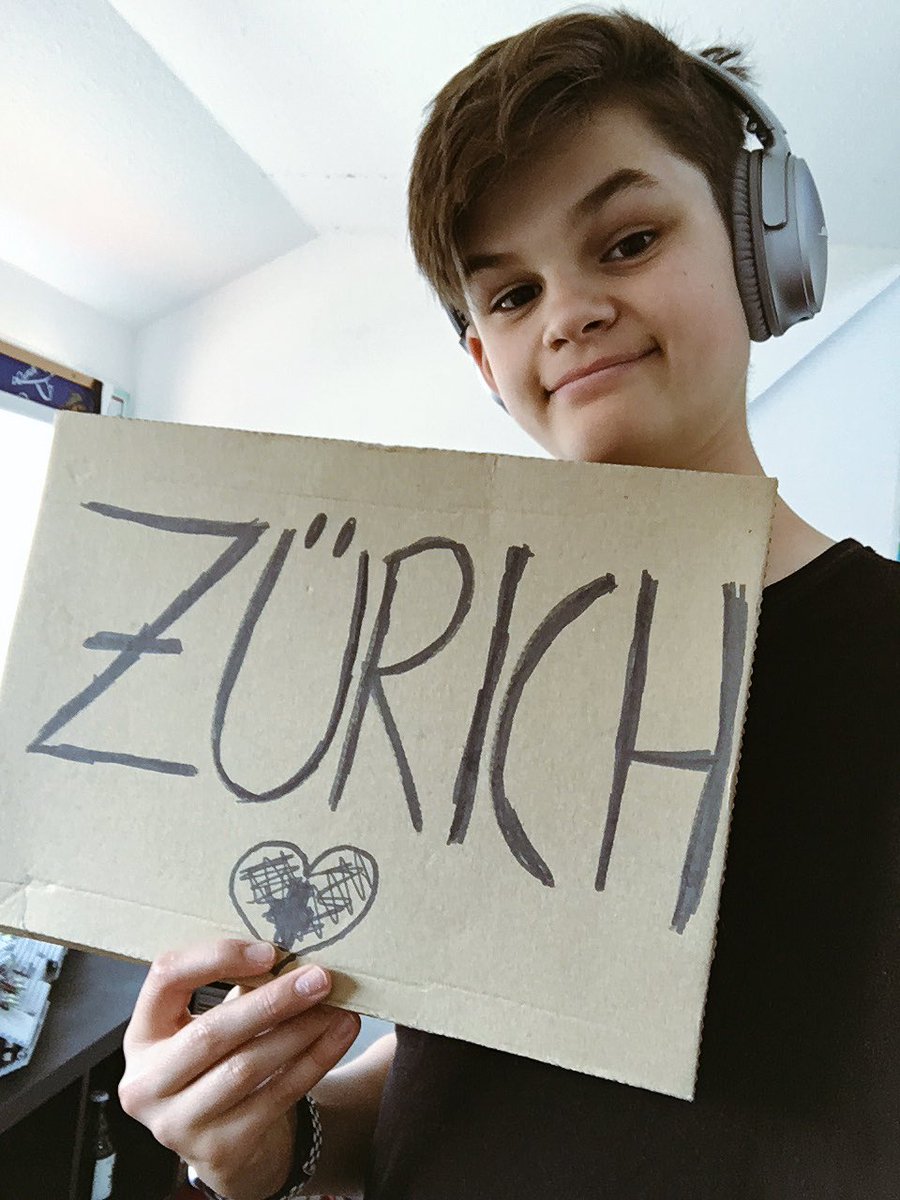 dieserOskar's tweet photo. #throwback #0tour https://t.co/rZp0mLkGwO