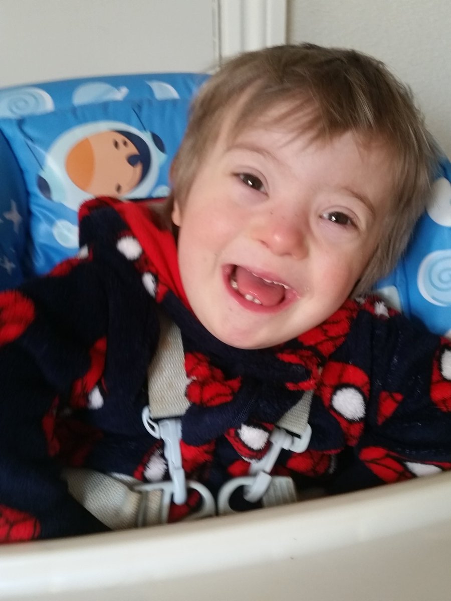 JustTylerCove's tweet photo. Will be heading to #RaspberryHair this afternoon to see @BurnsMarion to have the mop chopped! My before โบ
#DownSyndrome #HairCut #Smiles https://t.co/tQdTFIluKe