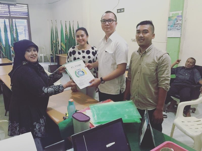 Penyerahan berkas pencalonan anggota Exco Asprov PSSI Sumut 2017-2021 .. Ricky Fahreza Syafii,SH,MSP,CLA.