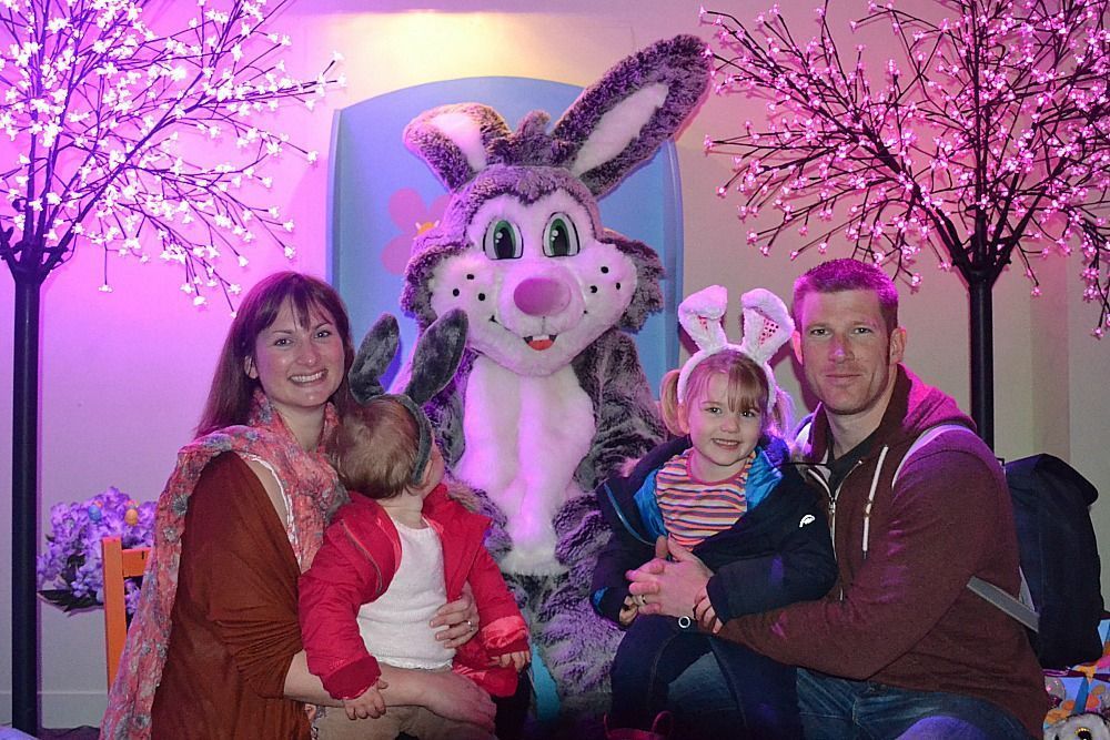 TinBoxTraveller's tweet photo. Easter in Devon: meeting the Easter Bunny at Woodlands https://t.co/jSCEegFRKa #DevonEggHunt @DevonTopDaysOur #easterinDevon https://t.co/MYjd5F51J9