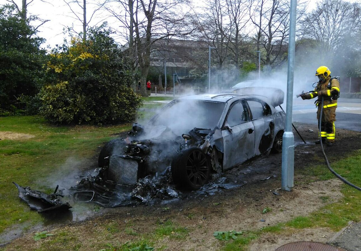 DubFireBrigade's tweet photo. A quick thinking driver in Belfield pulled in after detecting a problem. If you suspect something, pull in, get out, call us out # #fire https://t.co/otm3HFEVaE