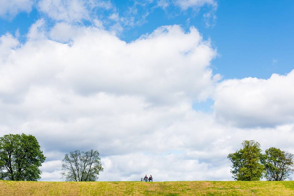 sanraffaelevi's tweet photo. #12aprile: l'immensità del cielo, un prato verde e una panchina per ammirare il panorama. Sono i colli Berici 
#scoprivicenza #colliberici https://t.co/MXMMTWIqh0