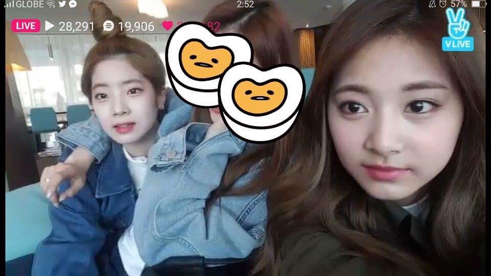gu9uonce's tweet photo. Oh, hey look! It's a DaTzu moment 😄 #protectmybabies #sanake #sanawhyulikethis #sana #dahyun #tzuyu https://t.co/6qB73wbJc0