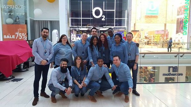 C_A1exander's tweet image. Pop in and see an #O2Guru at one of our #O2SOTF #TeamO2 bit.ly/2orGzn4