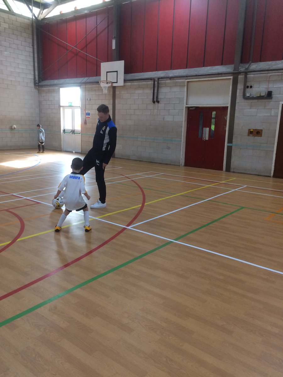 CUCoachRogan's tweet photo. Huge thank you to @DavidGregaz and @GeorgeMaris_ for coming to visit us today at Bottisham Soccer School! https://t.co/nLYMmkSqzK
