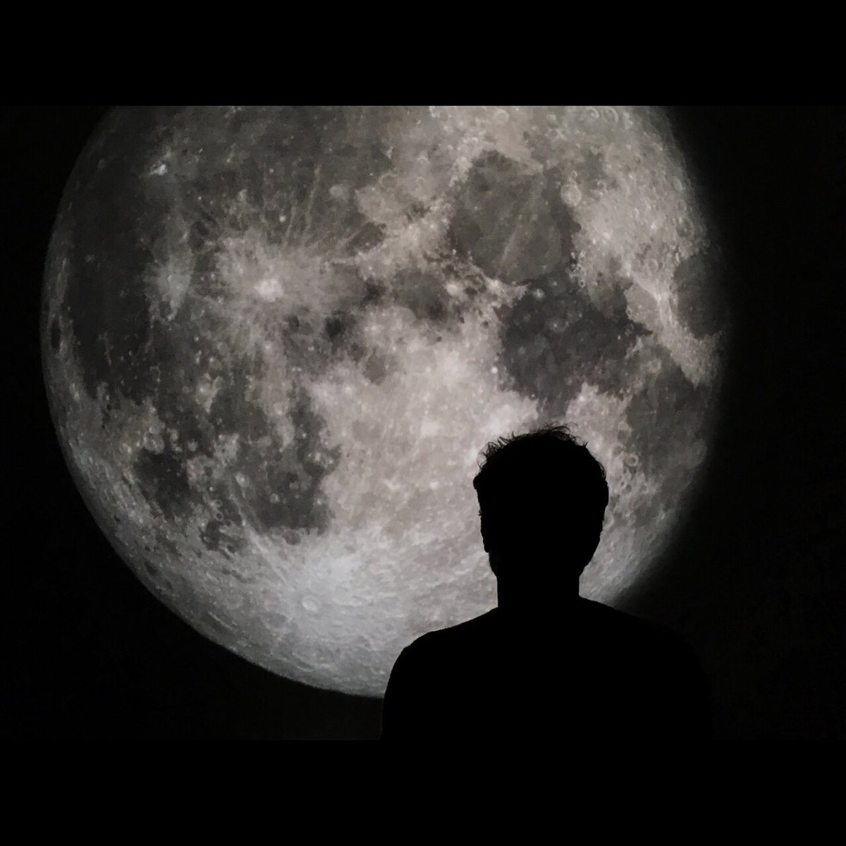 LadyLymez's tweet image. Ever been alone with the moon? @TCDcreates continuance last days @SciGalleryDub open today &amp;amp; tomorrow 12-8pm #TrinityCreativeChallenge