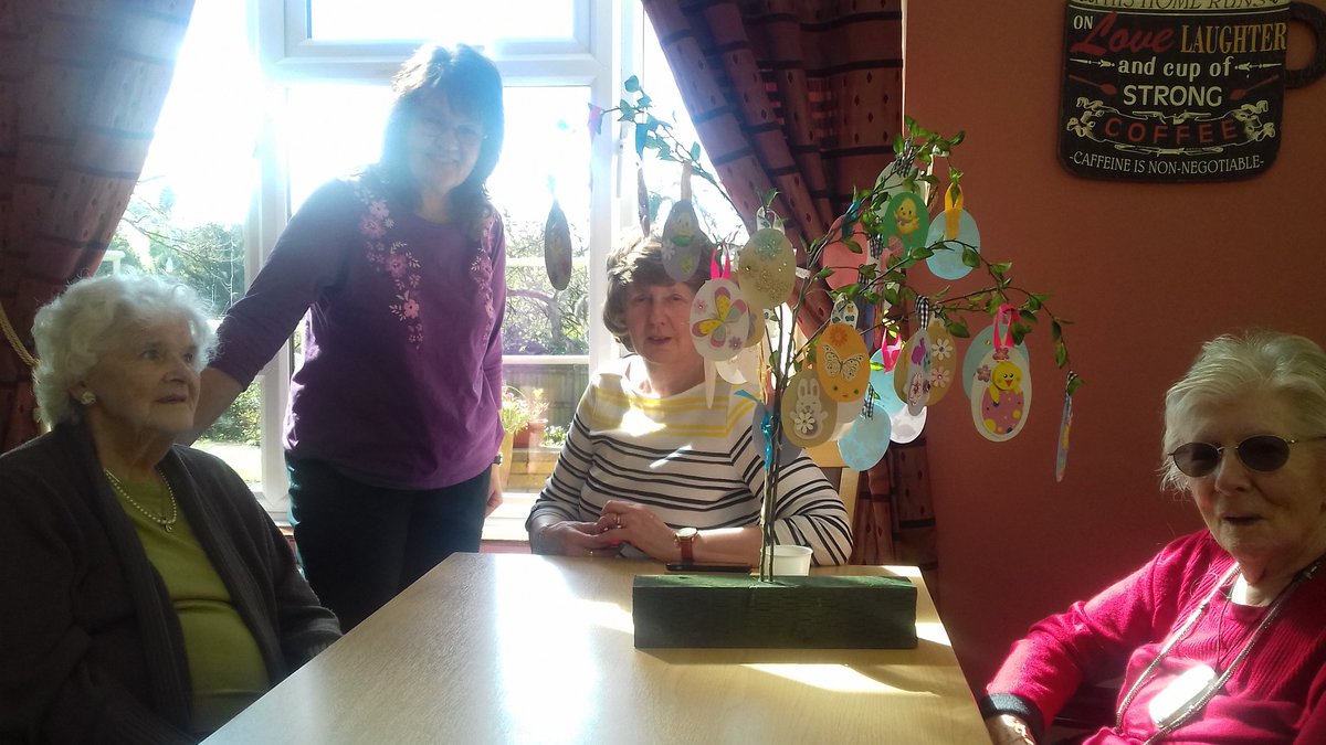 SelkirkHouse's tweet photo. Selkirk Craft Club celebrate #easter with a Easter tree @SelkirkHouse @Anchor_Trust https://t.co/d3rCIrOfp3