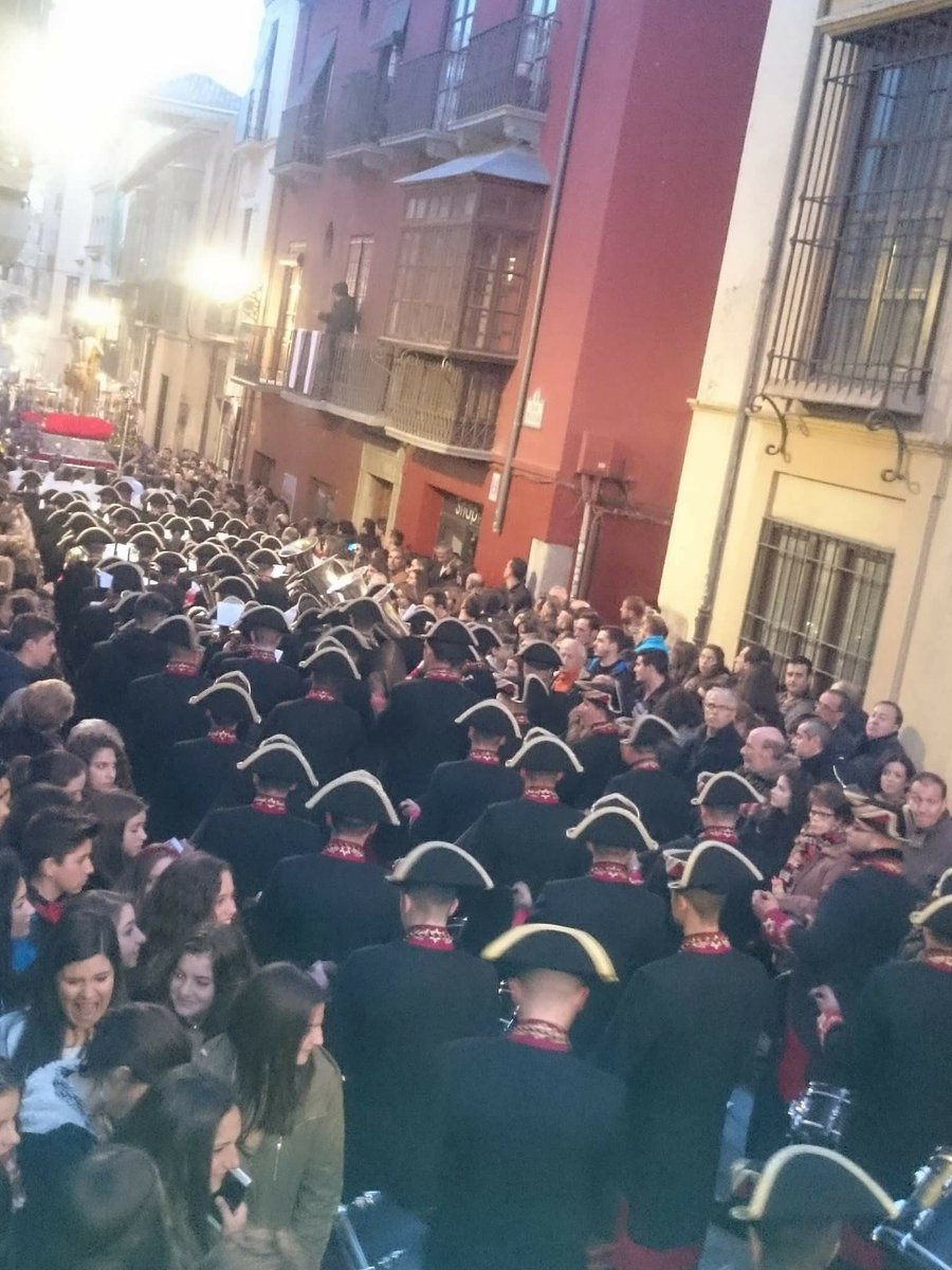 Hoy nuestra agrupación acompañará a <a href="/PacienciayPenas/">Paciencia y Penas</a> en su estación de penitencia a la Santa Iglesia Catedral.
#SSDecana17 #SuenaLaDecana