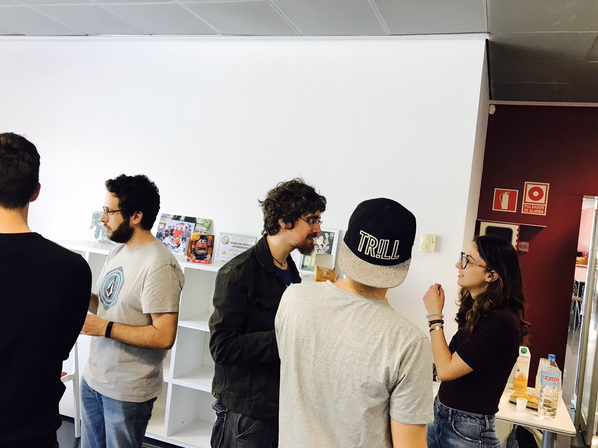 cripoll's tweet photo. Primer desayuno networking del Design Factory de #GEUPV @upv. Todo un éxito! El próximo mes otro! https://t.co/wAlNkHB7HJ