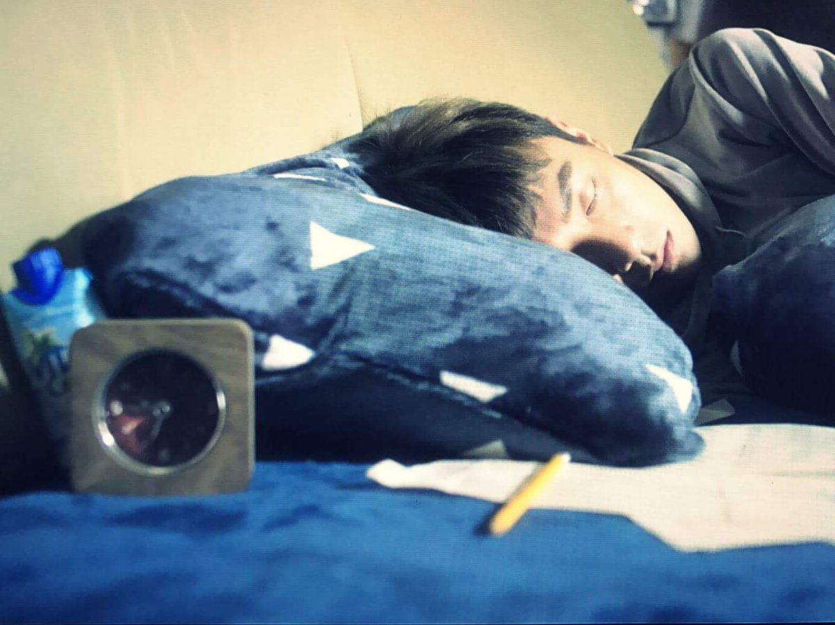 9vPplVKAH5DmeuE's tweet photo. #Bernard #bernardsjun #bernardsj
#삼준 #森竣
잘자요~~~^^ https://t.co/iwiDLaM9xK