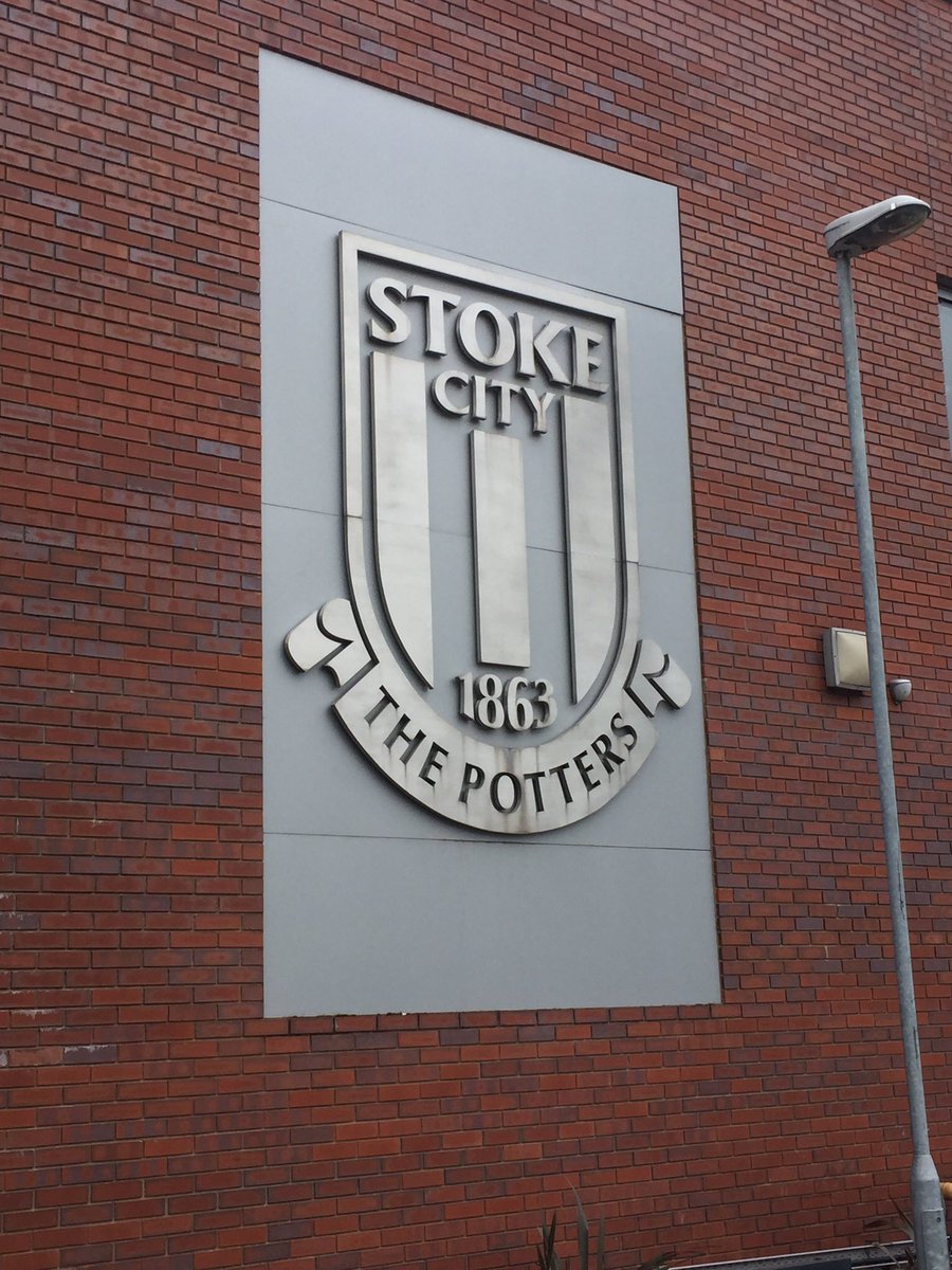 oneclicksportsm's tweet photo. Great meeting with @stokecity ⚽️ 💼 #football #oneclicksportsmanagement #OCSM #oneclickgroup #transfers @priyesh_u80 @julsend https://t.co/TnHWN575XF