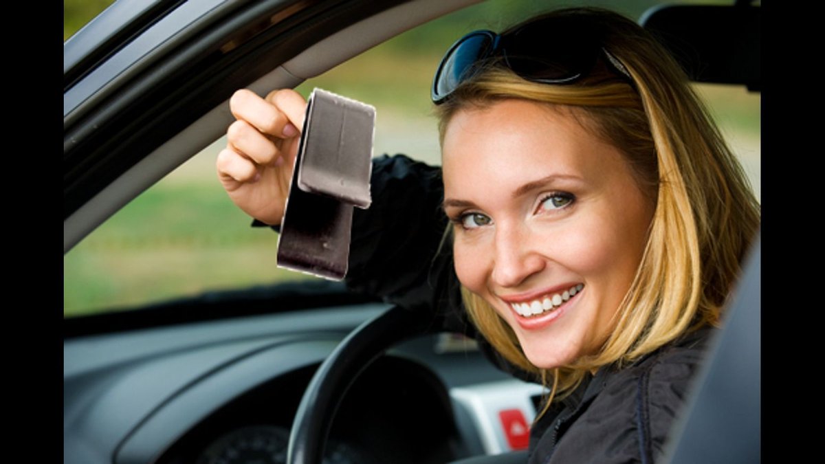 TheGadgetCrowd1's tweet photo. Protect sunglasses with this Unbreakable Sunglasses Visor Clip. Now on Kickstarter! https://t.co/gAECThjaBw #fashion #sunglasses https://t.co/Yhb4ju2Mzm