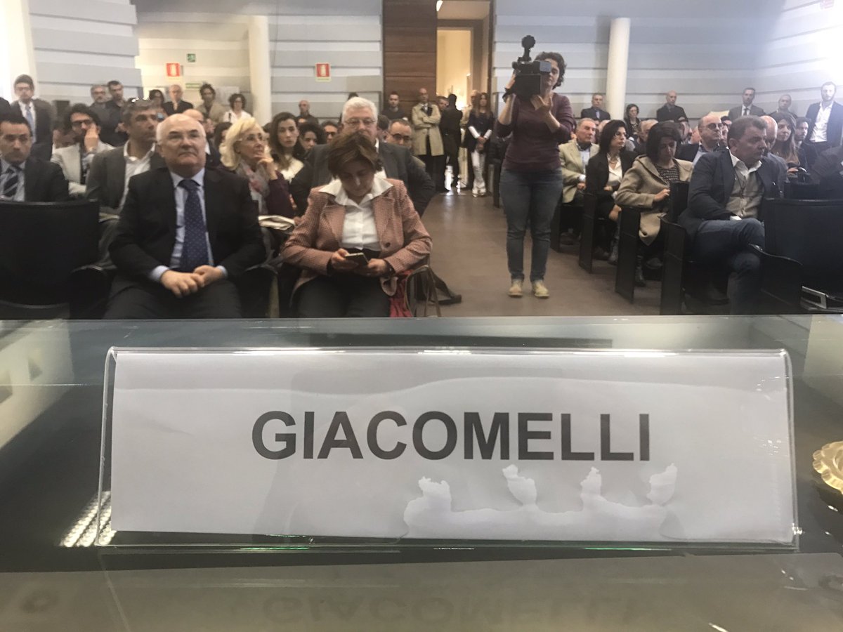 A Matera per parlare della sperimentazione 5G. Sala gremita, idee interessanti, consapevolezza della opportunità.