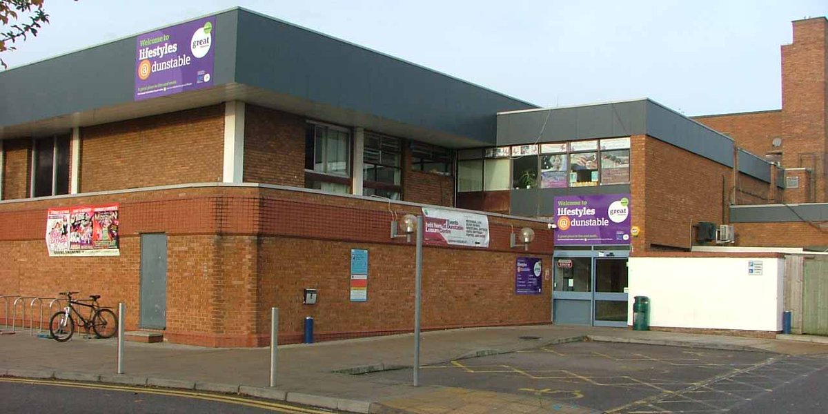 Dunstable1Life's tweet image. Dunstable Leisure Centre is closing 9pm Sunday 4th June while the £20.1m redevelopment takes place. Click ow.ly/O3i730aN8S4 for info