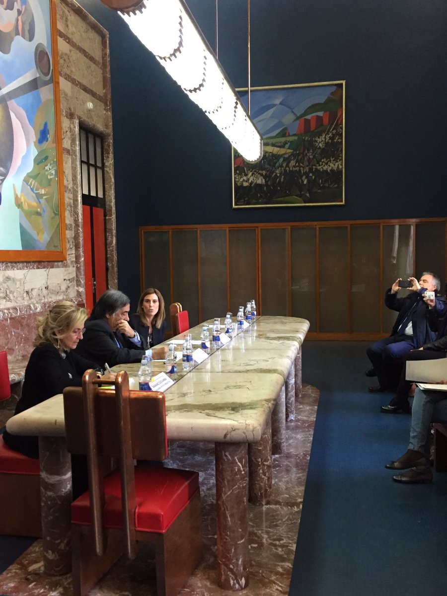 ParteciPalermo's tweet photo. I volontari @ParteciPalermo tra ciceroni di Palazzo delle Poste 21-22/04 #BentornataPrimavera @LeolucaOrlando1 @MaranoGiovanna @franberto78 https://t.co/le6Ebi19of