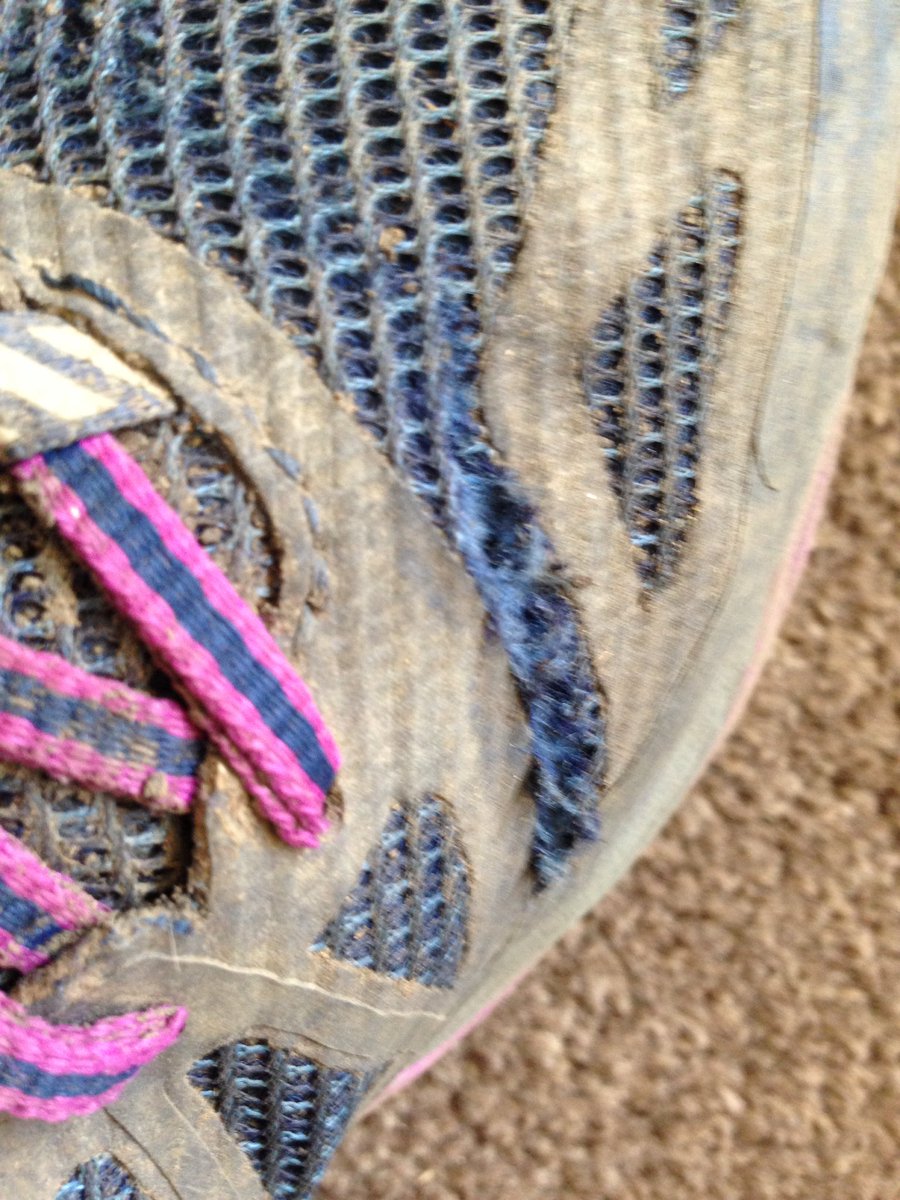 KathlouStone's tweet photo. @brooksrunning not even one seasons wear.  #disappointed #brookscascadia https://t.co/oHfX1hgi1D