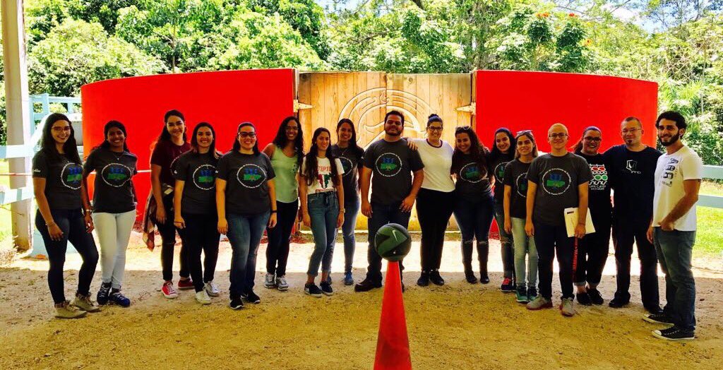 edmundojimene18's tweet photo. Dale a cada uno la oportunidad de crecer en tu equipo de trabajo! #teamworkpr #liderazgo #mundopr #EDJ https://t.co/rZhy3ZiRl3
