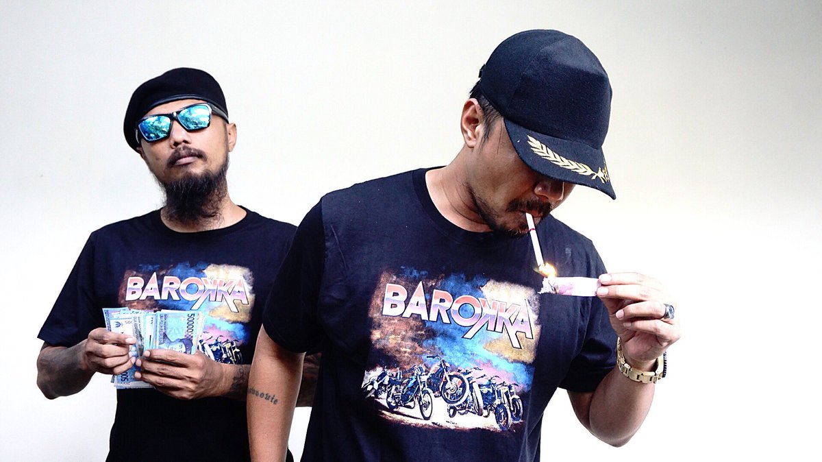 low brow... kaoz baru dibuatin <a href="/HeruwaShop/">HeruwaShop</a> kolaboresyen sm <a href="/acehouse_yk/">ace house collective</a> Setillllll