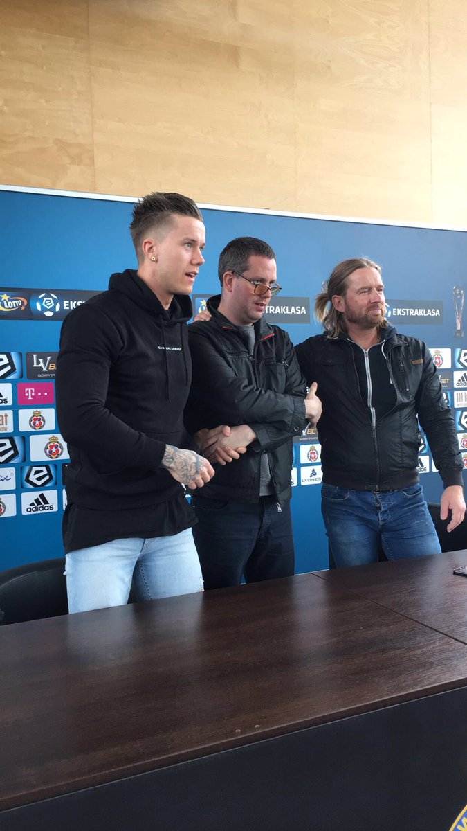 Sagan heldur áfram, Pabbi er slappur en allur að koma til 👻Stebbiiii