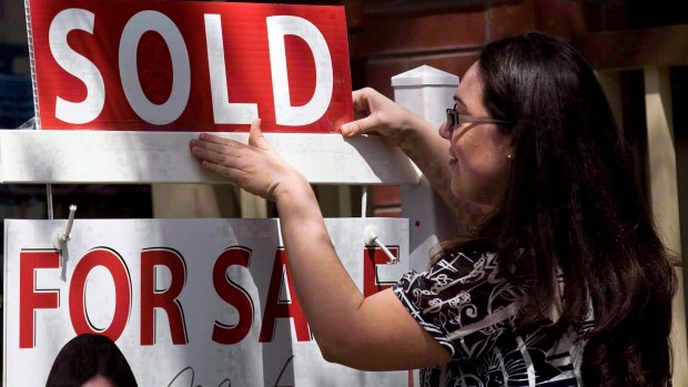ColinButlerCBC's tweet image. Land shortage not to blame for hot housing market: Neptis report cbc.ca/1.4065862