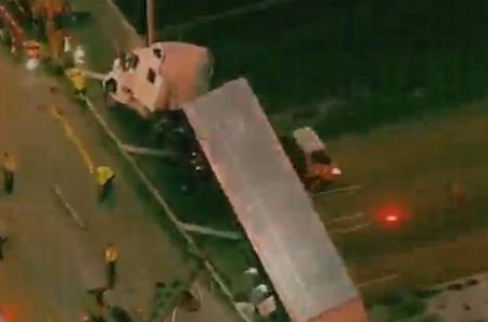 CStewartNews's tweet photo. This is the 5th major crash at this off-ramp in less than a year. Congress Ave SB off-ramp in Boca. @WPTV https://t.co/RO1bzt6pCi https://t.co/htFaM8YuSK