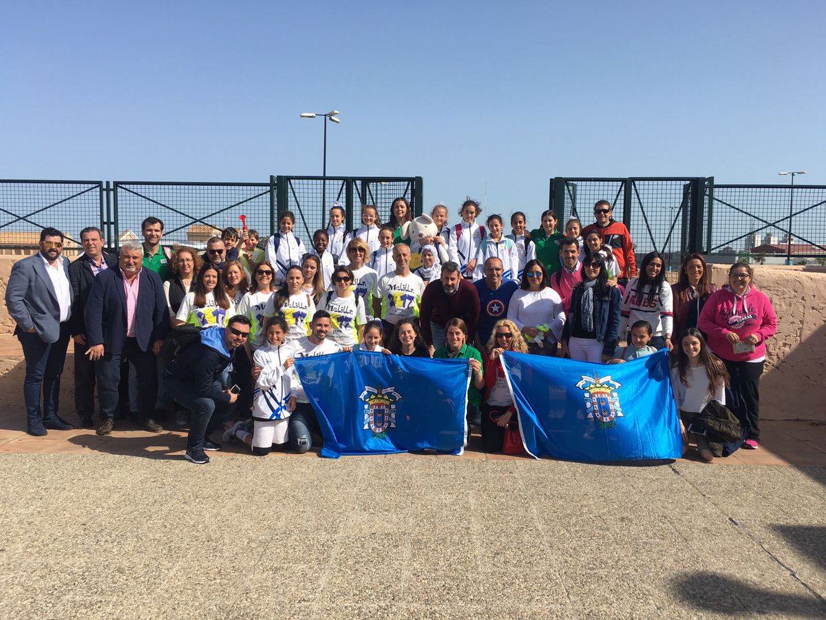 alelimon18's tweet photo. Final del #MINI2017 con @FMBMELILLA femenina. Orgullo de niñas y a empezar a trabajar ya para el futuro. Gracias a jugadoras y familia. https://t.co/C0HwFthwjv