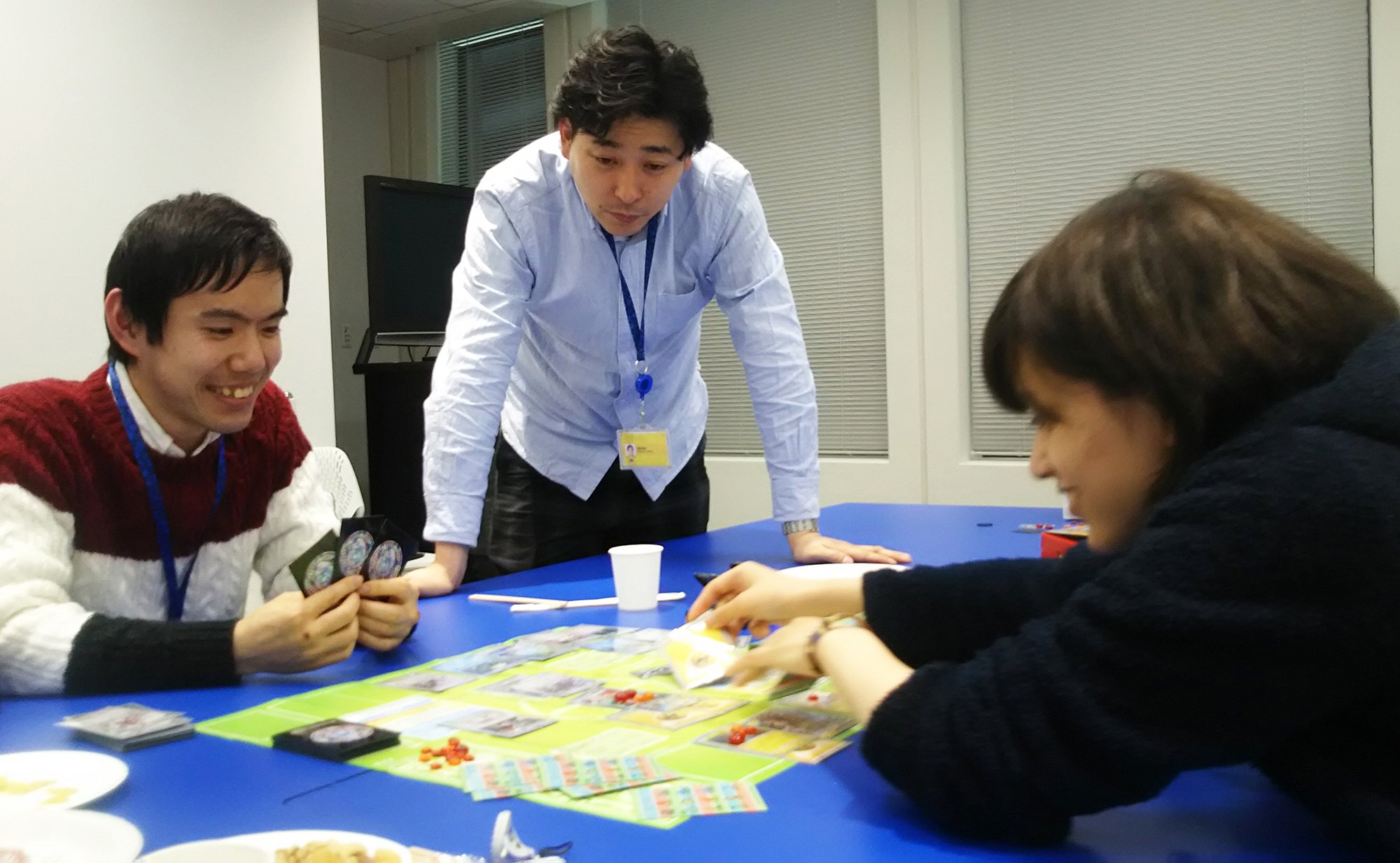 株式会社クリーチャーズ A Twitter 先日 株式会社ポケモンさんが Vsクリーチャーズ のポケカ交流会を開いてくださいました 容赦のないポニータ石井さん無双にクリーチャーズスタッフ撃沈 ポケカ