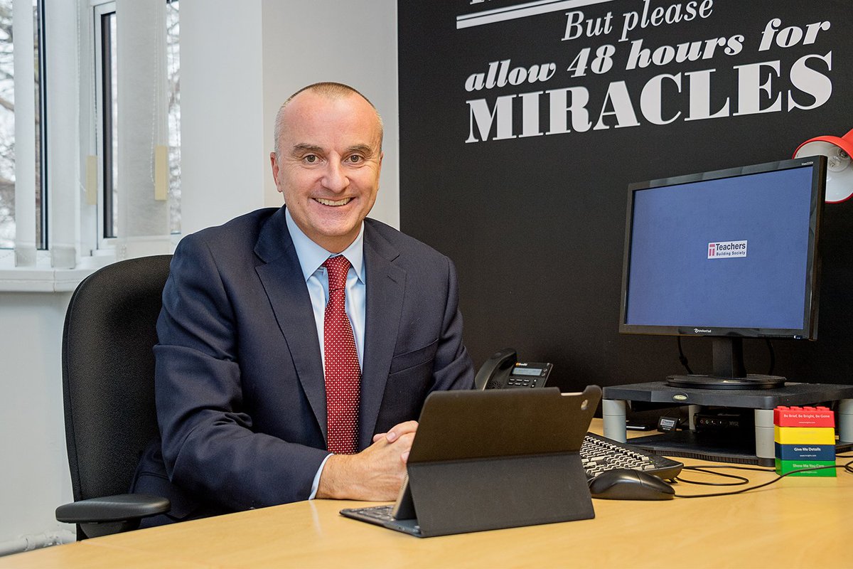 loujolleyphoto's tweet photo. I was very pleased to be asked back to @TeachersBS - this time to photograph their new CEO Simon Beresford. #commercial #portrait https://t.co/YbPqZBrPC0