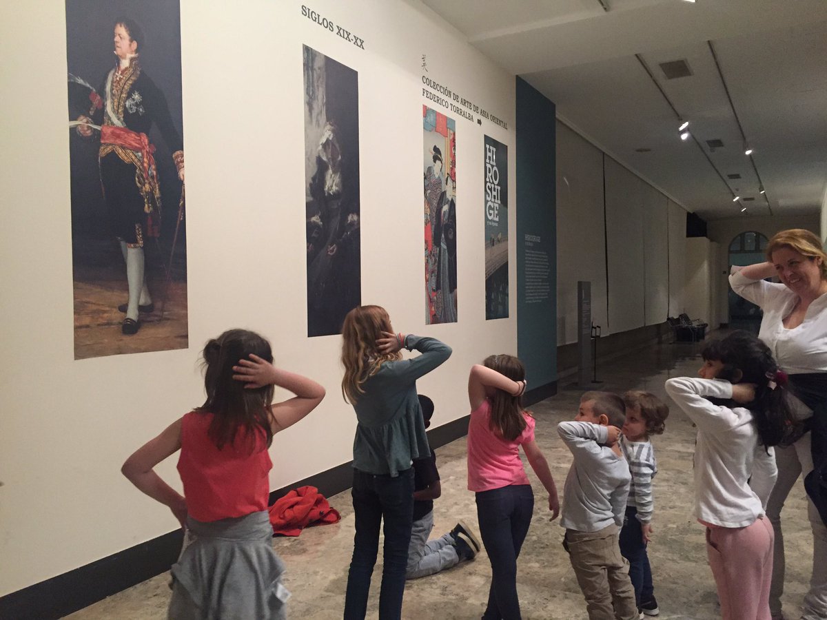 ObradordeIdeas's tweet photo. Los cuadros cobran vida en nuestro clown's day en el Museo de Zaragoza @MuseodeZaragoza @menudaferia @zaragenda https://t.co/mlTz3tn9pz
