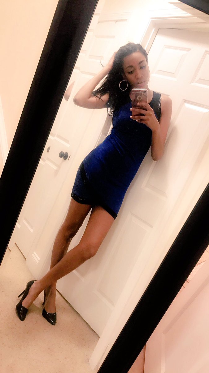 ronnaroserozay's tweet image. When you hear that #ANTM doesn&apos;t have an age limit anymore 🙌🏽🙌🏽🙌🏽 #modelingislife #modelhardorgohome