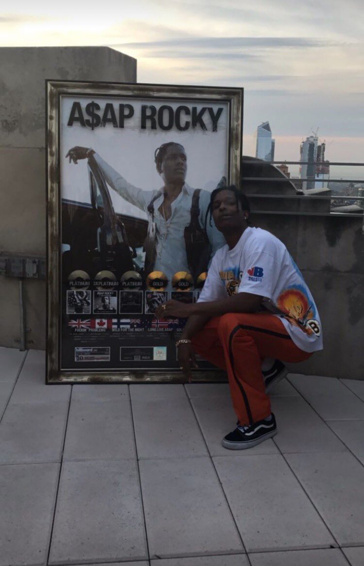 RapDirect_'s tweet photo. FLACKO 🏆🏆🏆 https://t.co/9MWpgbX1VI