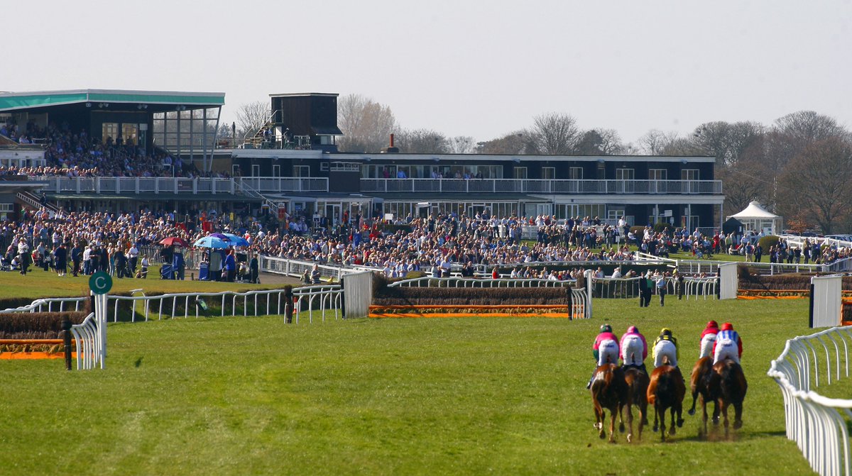 RacingTV's tweet photo. WIN tickets to @MarketRasenRace on Monday for their Easter Extravaganza! Retweet to win (two pairs to give away) #WinWednesday https://t.co/uzKVJ31opc